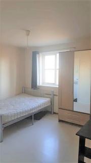 2 bedroom flat to rent - Otter Close, London E15