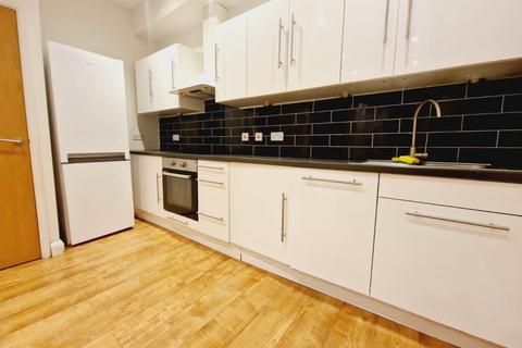 2 bedroom flat to rent, Holloway road, Holloway