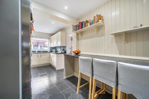 10 Felhampton Road, London, SE9 3NU