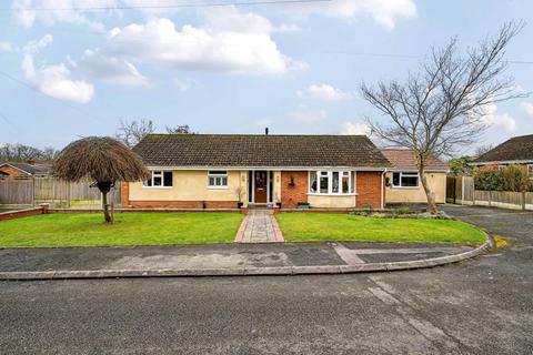 3 bedroom detached bungalow for sale - Yarpole,  Herefordshire,  HR6