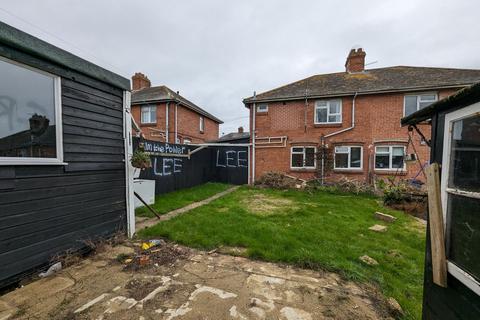 3 bedroom semi-detached house for sale - Shirecroft Road, Weymouth