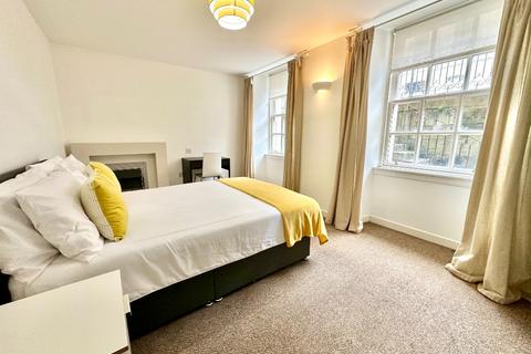5 bedroom flat to rent, West Princes Street, Woodlands, Glasgow, G4