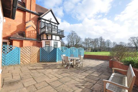 1 bedroom apartment to rent, Wraysbury, Staines-upon-Thames TW19