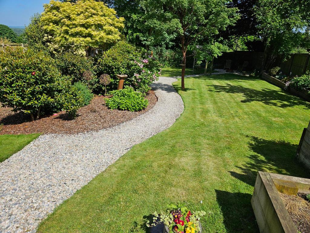 Sandon Road, Meir Heath 3 bed detached house for sale £400,000