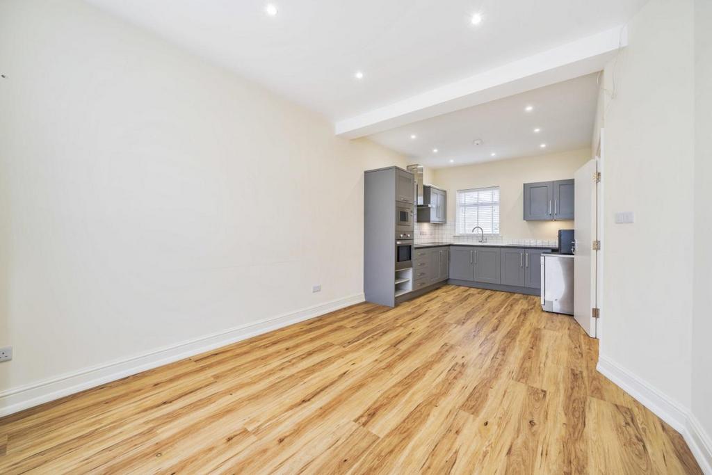 Eardley Road, Streatham 2 bed terraced house for sale £500,000