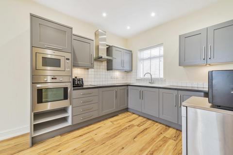 195 Eardley Road, London, SW16 5TQ