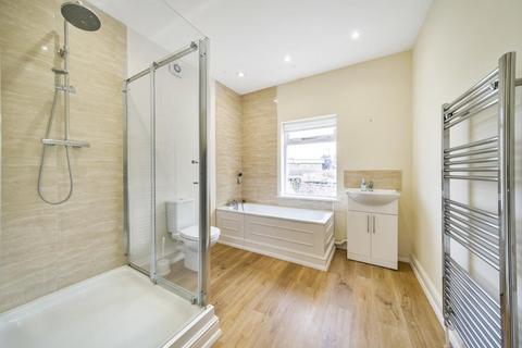 195 Eardley Road, London, SW16 5TQ