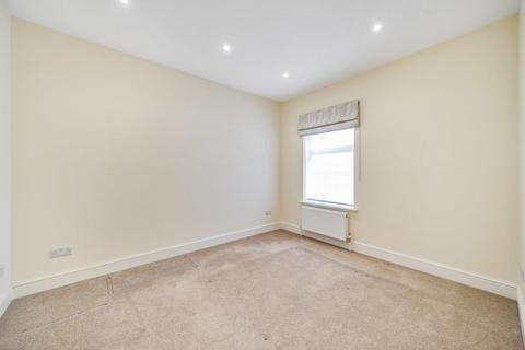 195 Eardley Road, London, SW16 5TQ