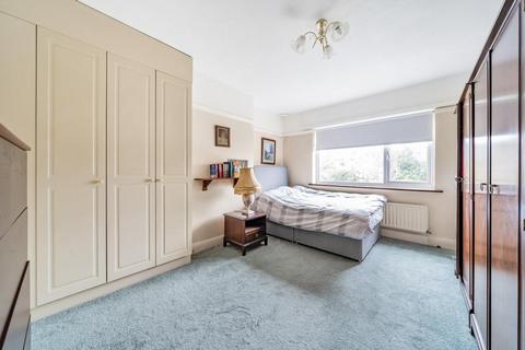 11 Hawkhurst Way, West Wickham, BR4 9PE