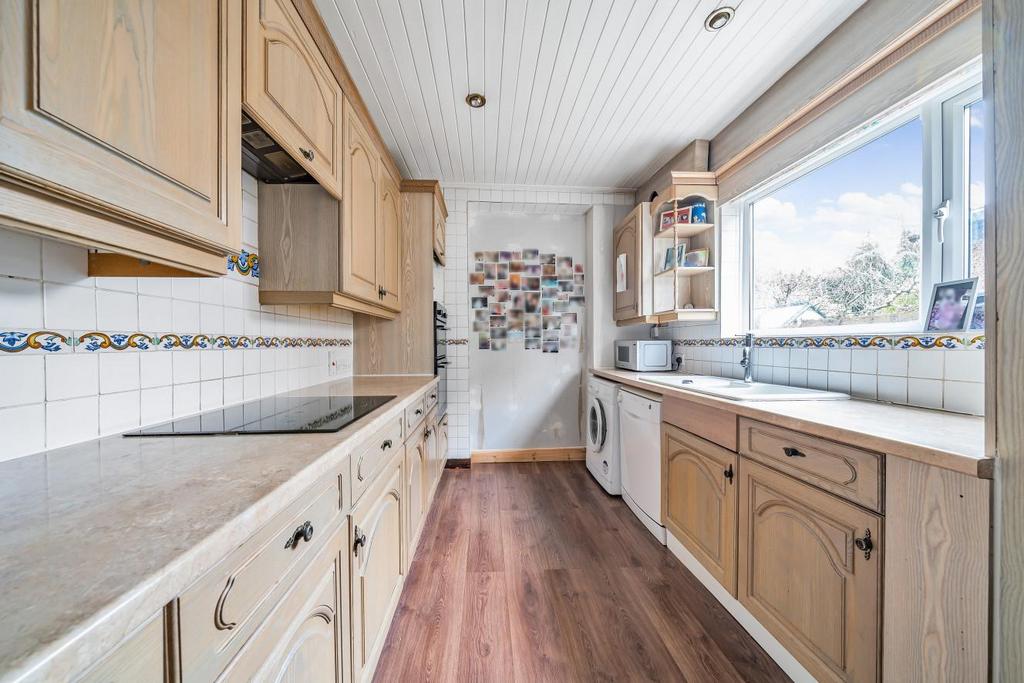 Hawkhurst Way, West Wickham 3 bed semidetached house for sale £690,000
