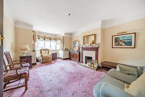 11 Hawkhurst Way, West Wickham, BR4 9PE