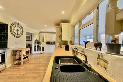 5 bedroom semi-detached house for sale - Abbotsleigh, Horsham, West Sussex