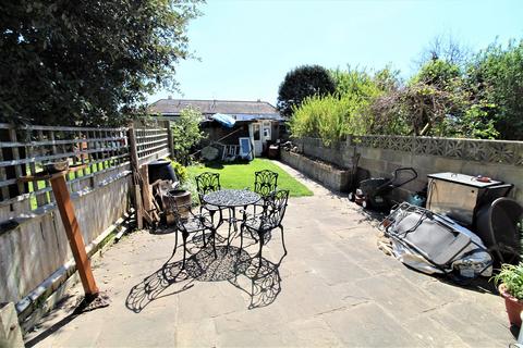 162 Congreve Road, Worthing, BN14 8EW