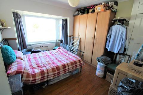 162 Congreve Road, Worthing, BN14 8EW