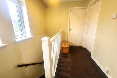 3 bedroom semi-detached house to rent - Broadwater Gardens, Uxbridge, Greater London, UB9