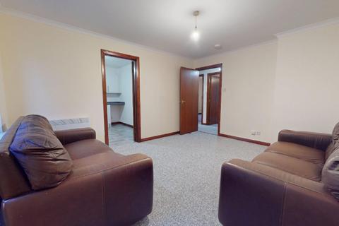 2 bedroom flat to rent, Rennies Court, City Centre, Aberdeen, AB11