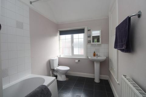 1 bedroom flat for sale, Coombe Road, Brighton, East Sussex. BN2 4EA