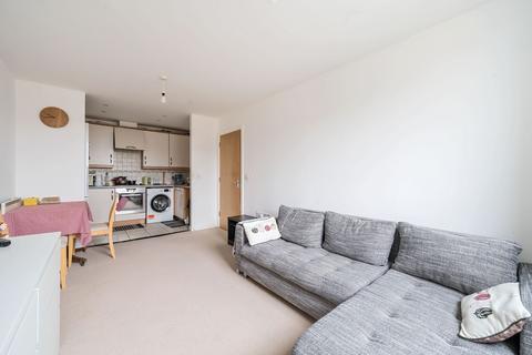 2 bedroom flat for sale, High Street, Feltham TW13