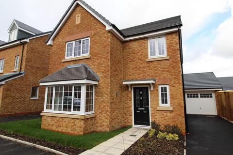 4 bedroom detached house to rent, Redhead Road, Blackburn BB2