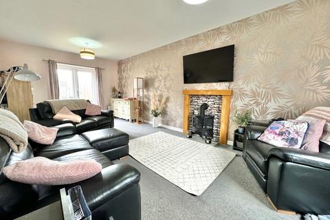 4 bedroom detached house for sale - Monastery Close, Telford TF4