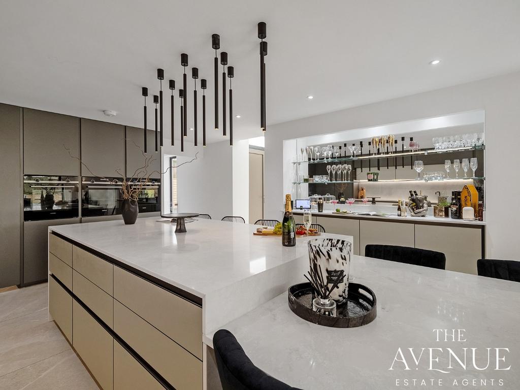 StantonOnTheWolds, Keyworth... 5 bed detached house for sale £