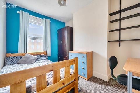 5 bedroom terraced house to rent, Queens Park Road, Brighton BN2