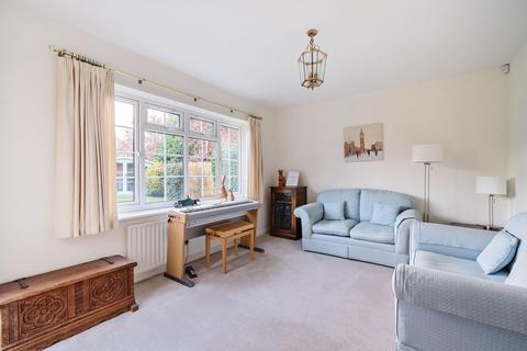 16 Cedar Walk, Kenley, CR8 5JL