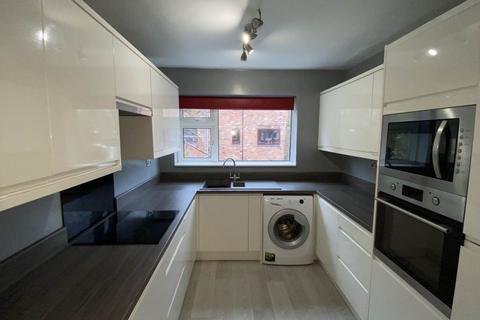 2 bedroom apartment to rent, St Anns Road, Prestwich