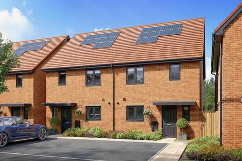 3 bedroom terraced house for sale, Plot 44, The Evesham  at Curbridge Meadows, Bluebell Way SO30