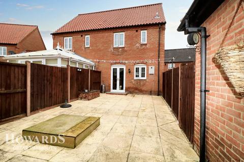 2 bedroom semi-detached house for sale, Stable Field Way, Hemsby