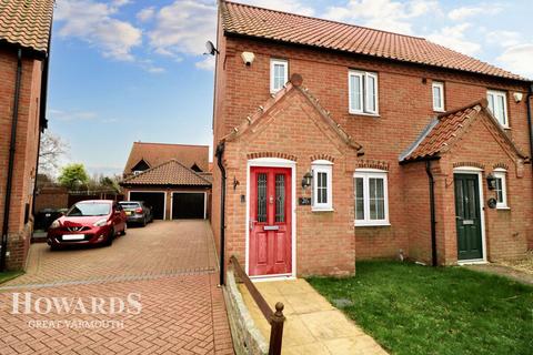 2 bedroom semi-detached house for sale, Stable Field Way, Hemsby