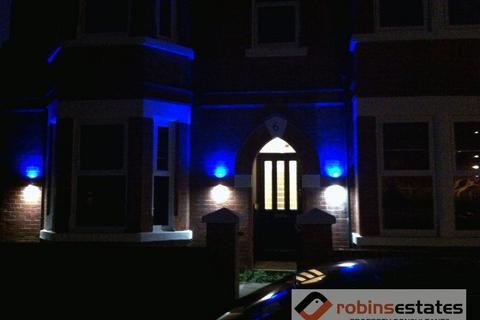 1 bedroom flat to rent, Fishpond Drive,Nottingham,NG7 1DG