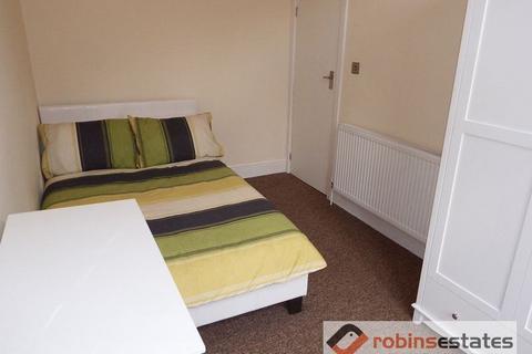 1 bedroom flat to rent, Fishpond Drive,Nottingham,NG7 1DG