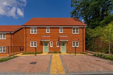 3 bedroom semi-detached house for sale - Plot 72, The Redgrave at Catteshall Court, Catteshall Lane GU7