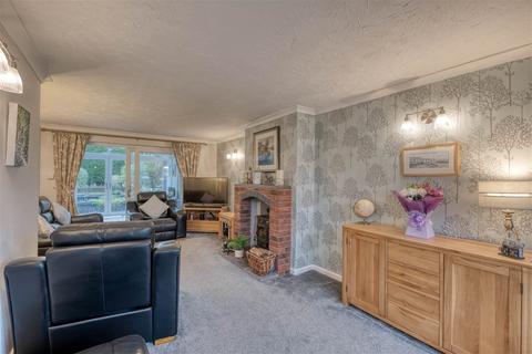 4 Bilberry Drive, Rednal, Birmingham, B45 9QY