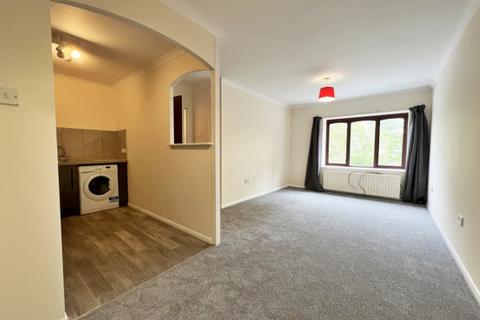 2 bedroom apartment for sale, 37 Royal Court, Onchan, IM3 1LH