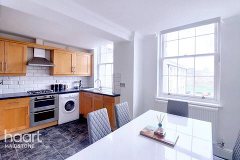 2 bedroom apartment for sale, St Andrews Park, Maidstone