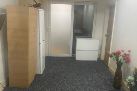 1 bedroom flat to rent, Lynford Gardens, Ilford IG3