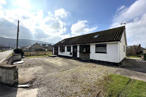 Rushbrook Llewelyn Drive, Fairbourne, LL38 2DQ