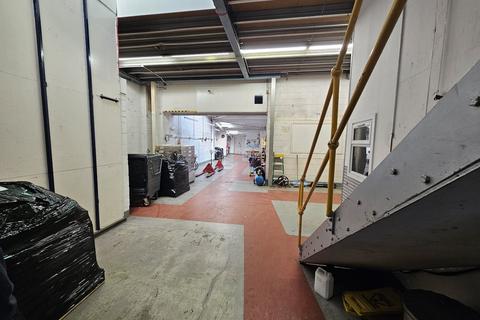 Industrial unit to rent, Leyton, London E10
