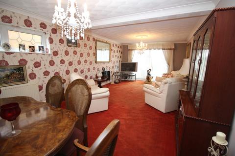 2 bedroom apartment for sale, Kings Avenue, Holland-on-Sea, Clacton-on-Sea