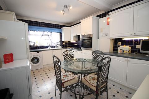 2 bedroom apartment for sale, Kings Avenue, Holland-on-Sea, Clacton-on-Sea