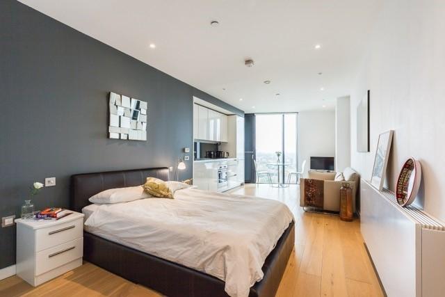 8271832-interior0...