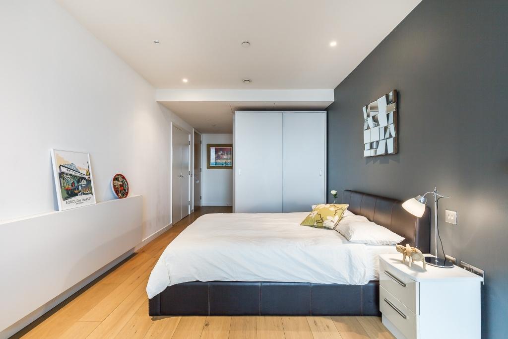 8271832-interior1...