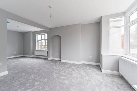 4 bedroom semi-detached house for sale - Beulah Hill, Crystal Palace, London, SE19