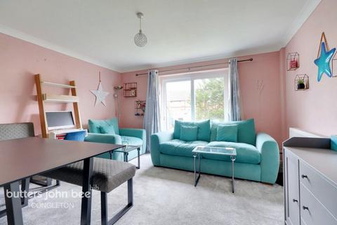 2 bedroom semi-detached house for sale - kennedy Avenue, Macclesfield