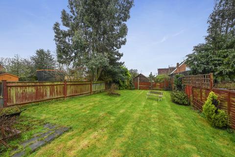 3 bedroom bungalow for sale - Molrams Lane, Chelmsford CM2