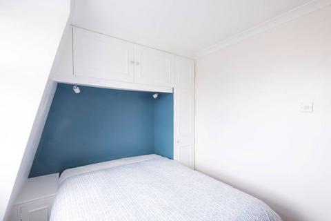 1 bedroom flat for sale, Hayfield Passage, Stepney, London, E1