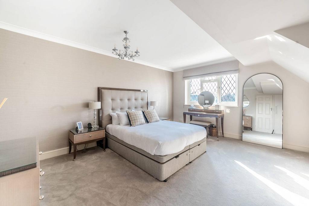 BELMONT LANE, Stanmore, HA7 4 bed semidetached house for sale £1,300,000
