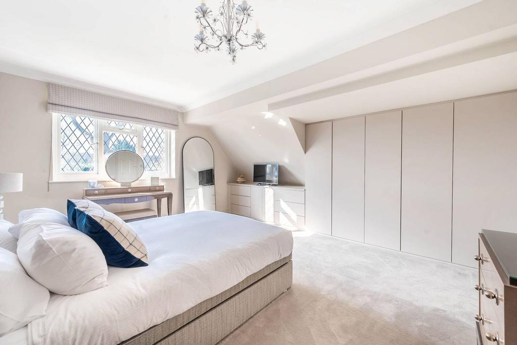 BELMONT LANE, Stanmore, HA7 4 bed semidetached house for sale £1,300,000